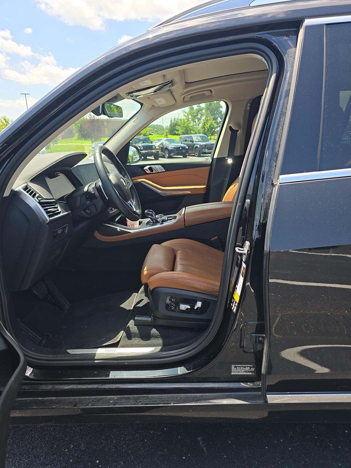 2022 BMW X7 xDrive40i AWD