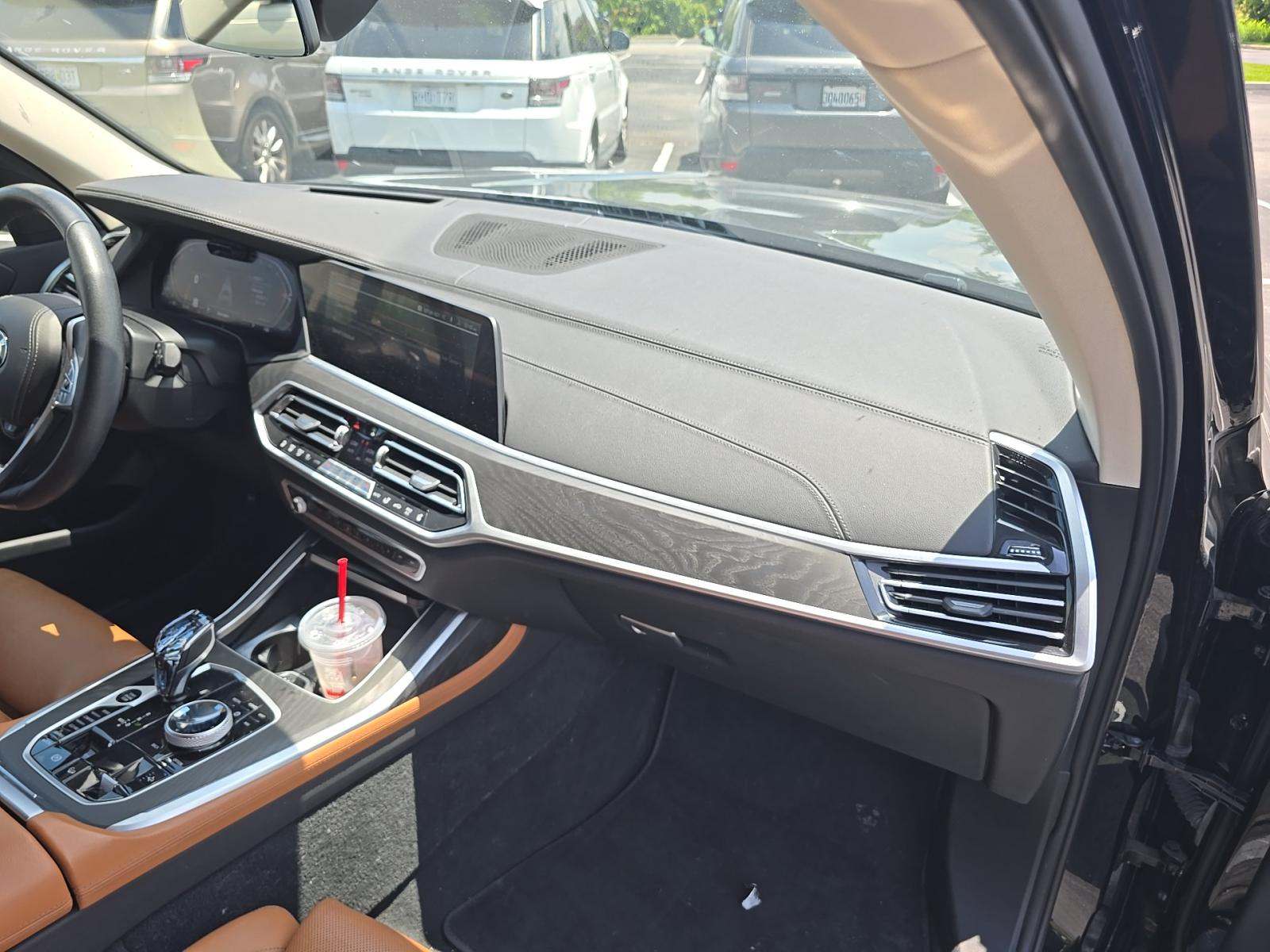 2022 BMW X7 xDrive40i AWD