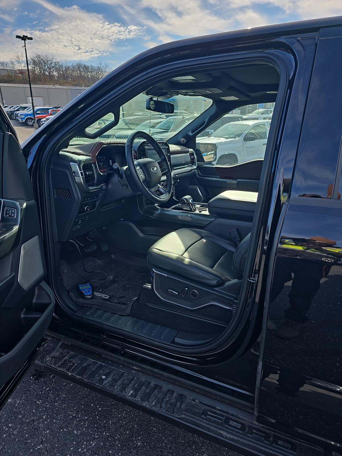 2023 Ford F-150 Lariat AWD