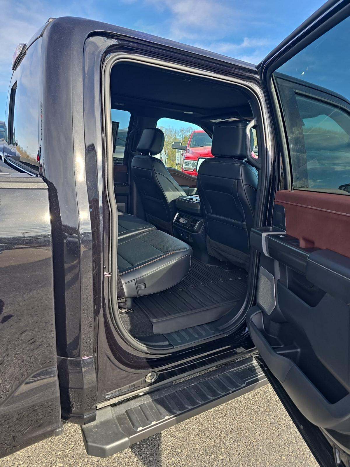 2023 Ford F-150 Lariat AWD