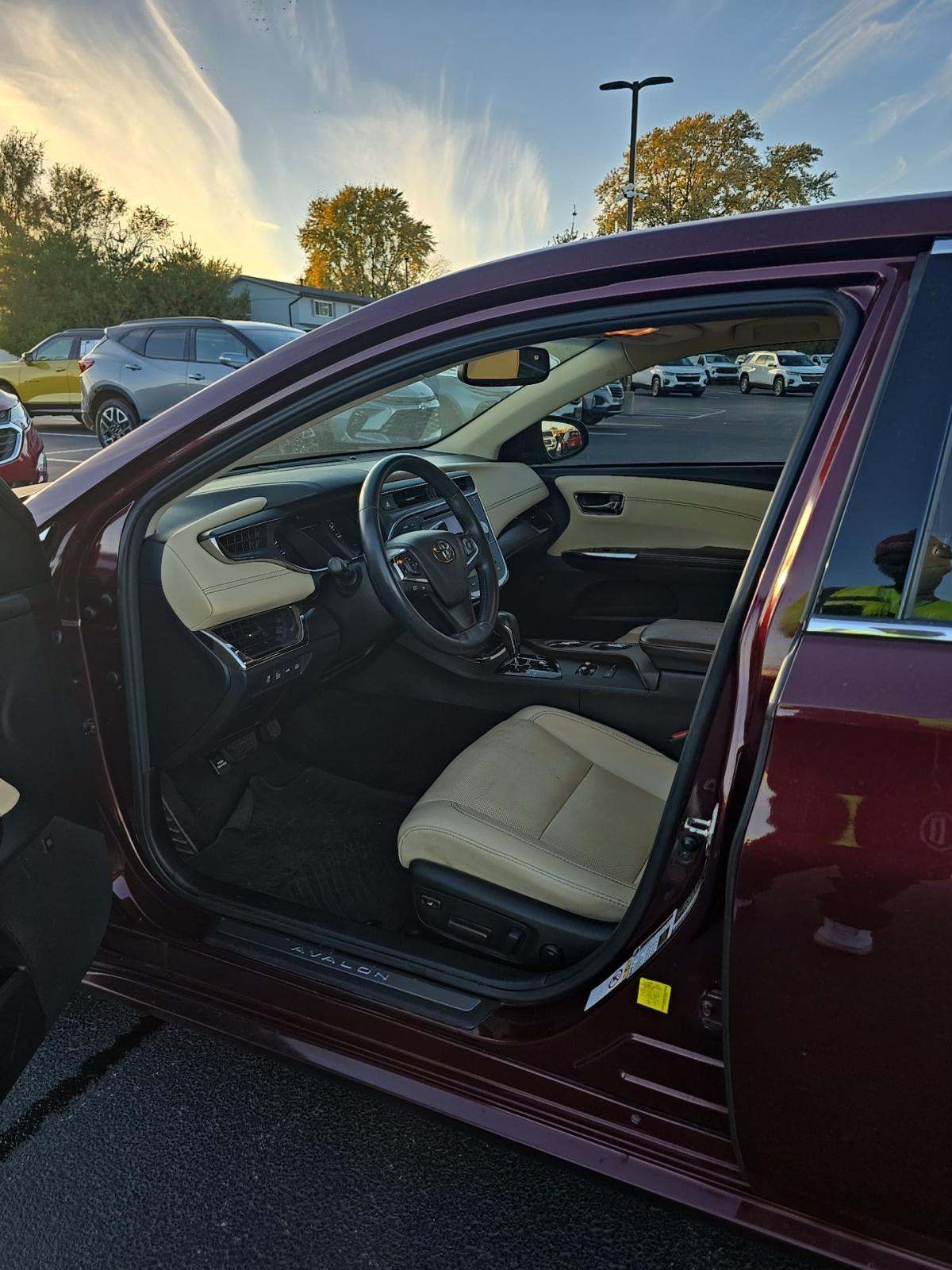 2016 Toyota Avalon Limited FWD