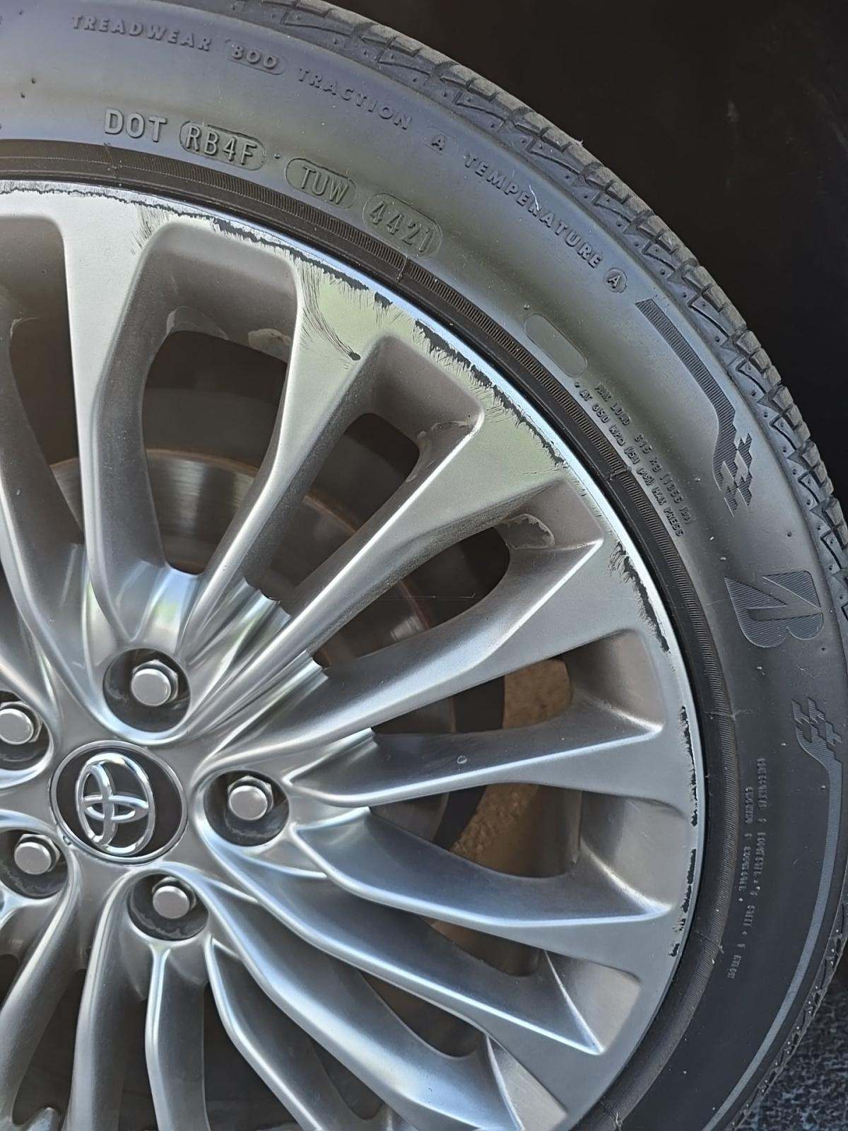 2016 Toyota Avalon Limited FWD