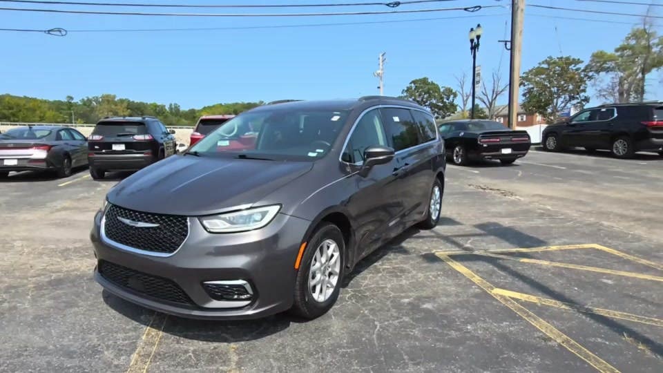 2022 Chrysler Pacifica Touring L 121.6