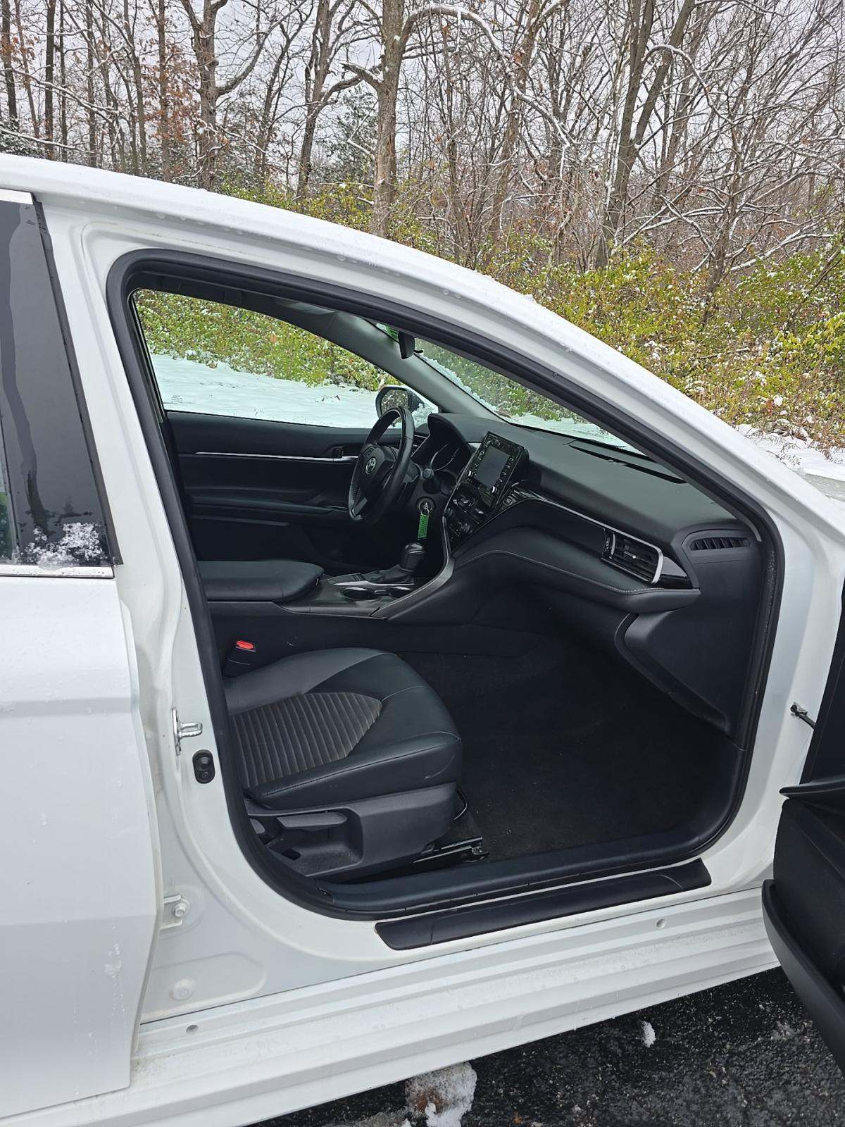 2024 Toyota Camry SE FWD