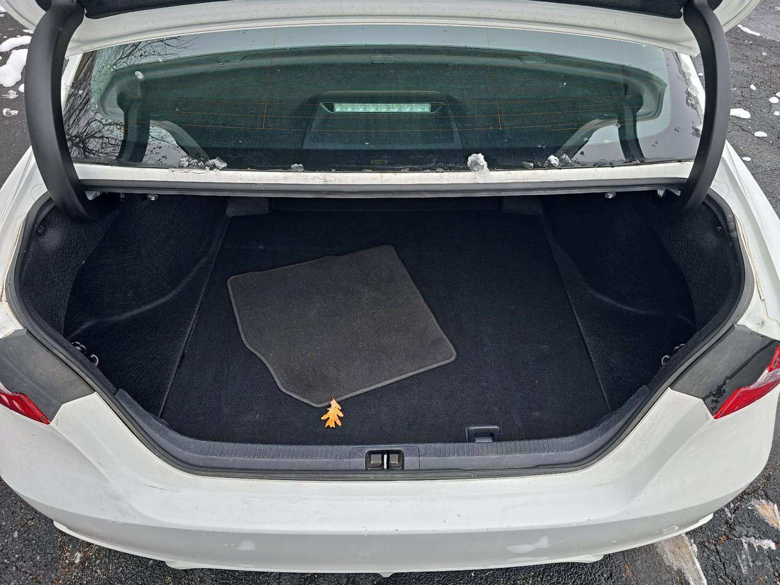 2024 Toyota Camry SE FWD