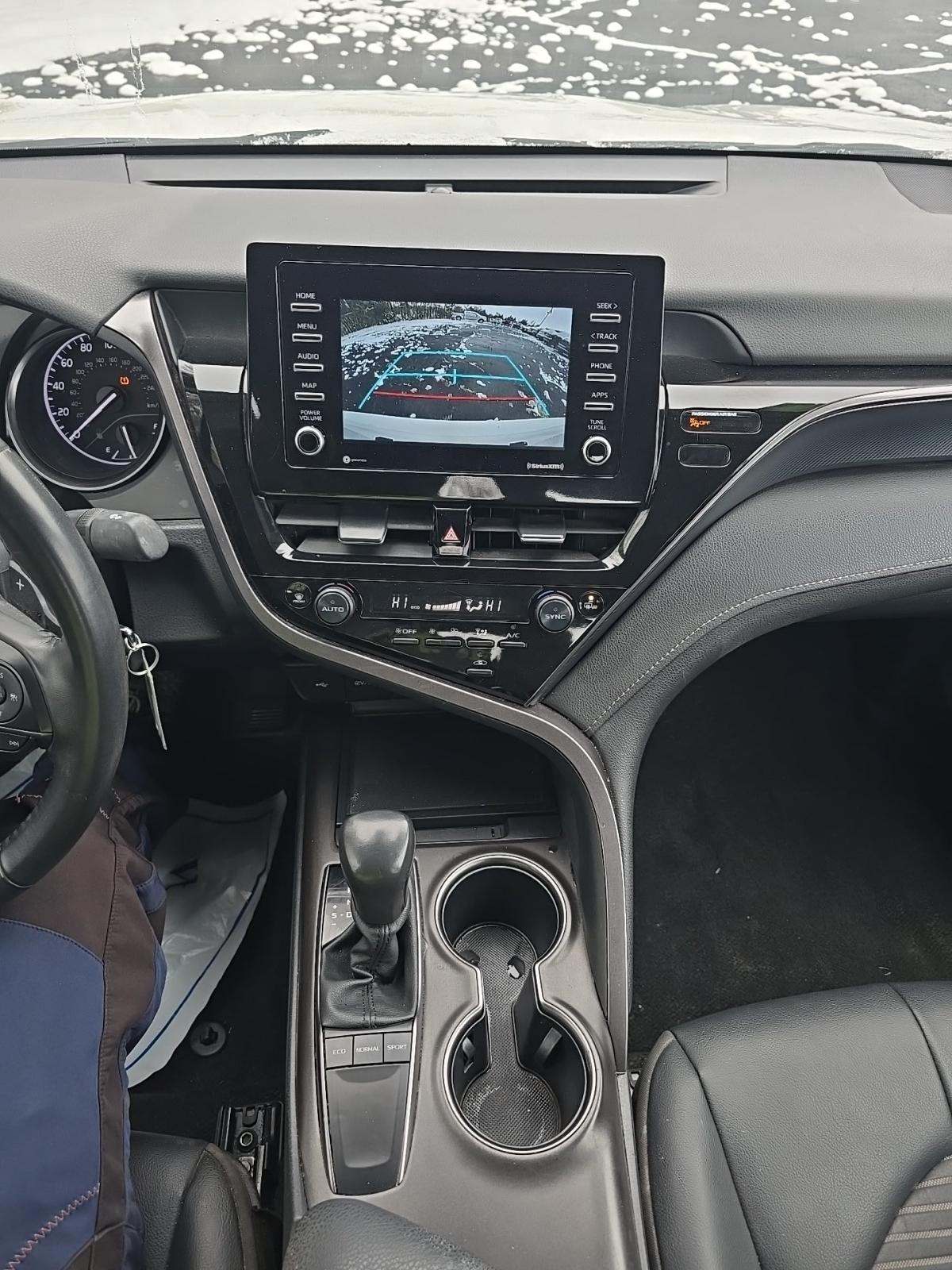 2024 Toyota Camry SE FWD