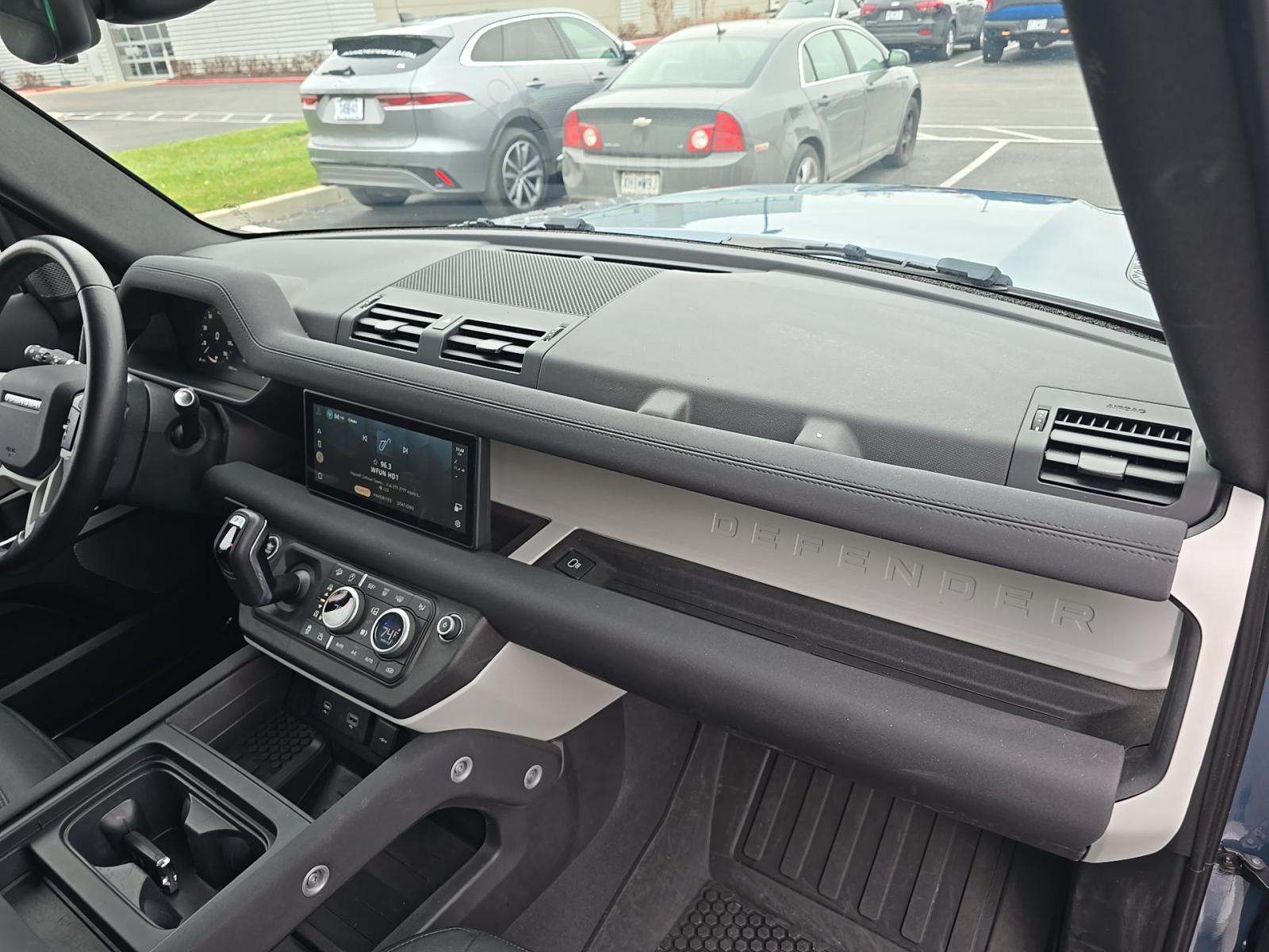 2023 Land Rover Defender 110 30th Anniversary Edition AWD