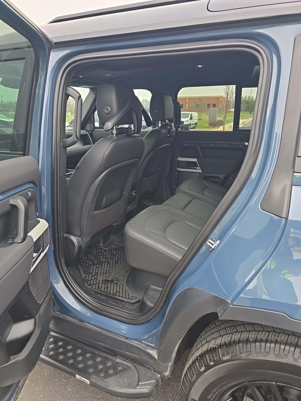 2023 Land Rover Defender 110 30th Anniversary Edition AWD