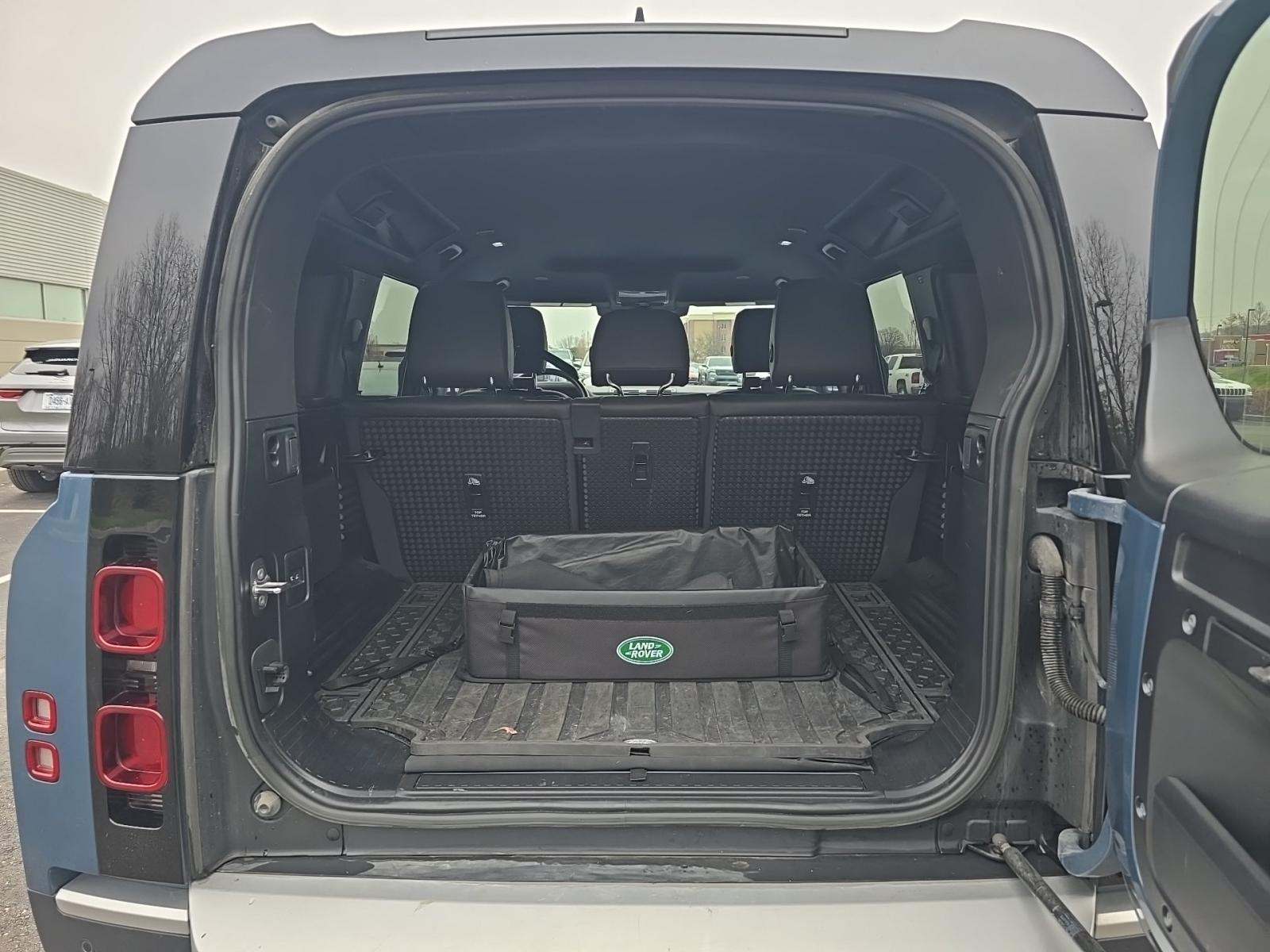 2023 Land Rover Defender 110 30th Anniversary Edition AWD