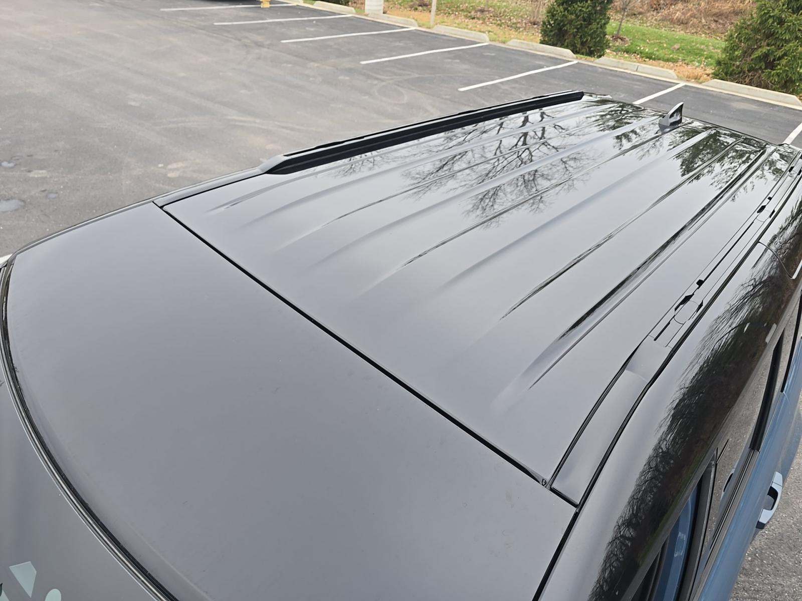 2023 Land Rover Defender 110 30th Anniversary Edition AWD