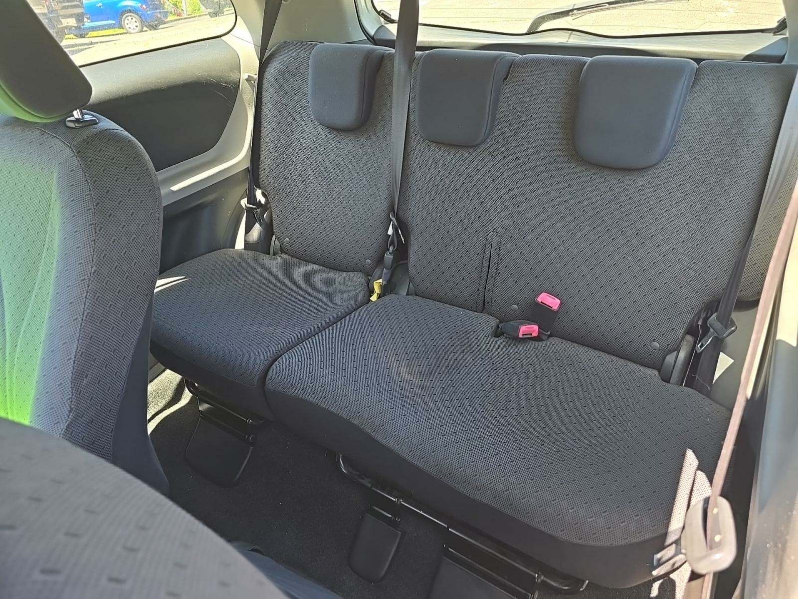 2010 Toyota Yaris Base FWD