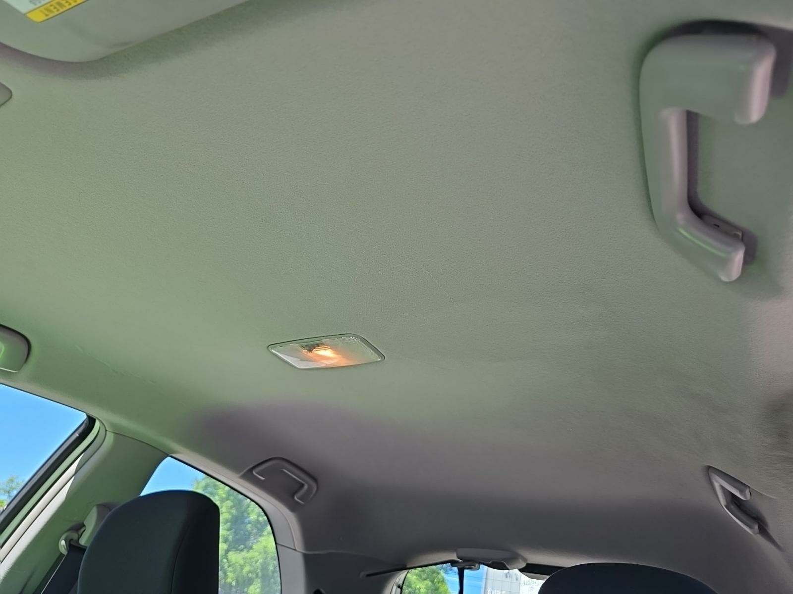 2010 Toyota Yaris Base FWD