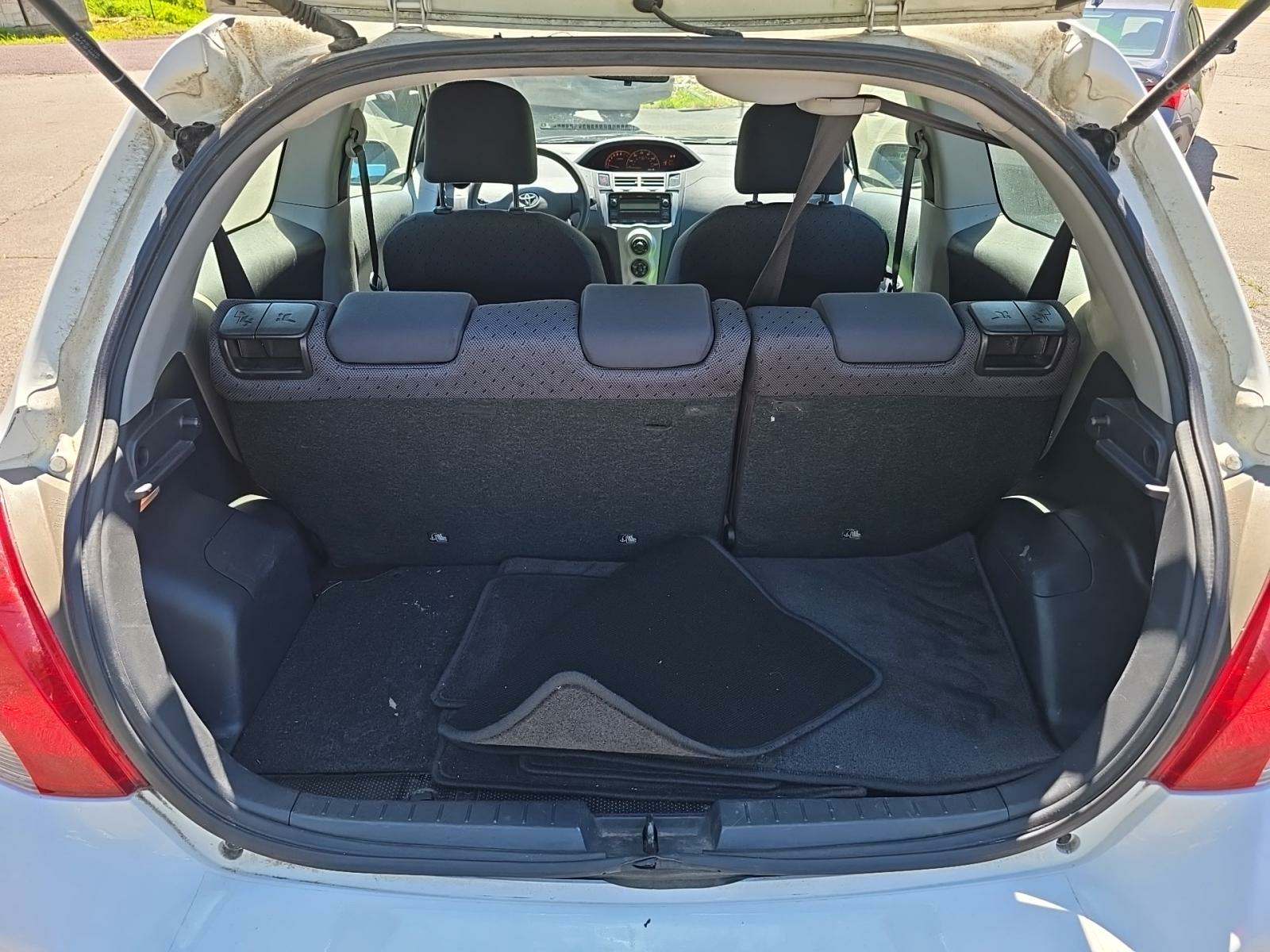 2010 Toyota Yaris Base FWD