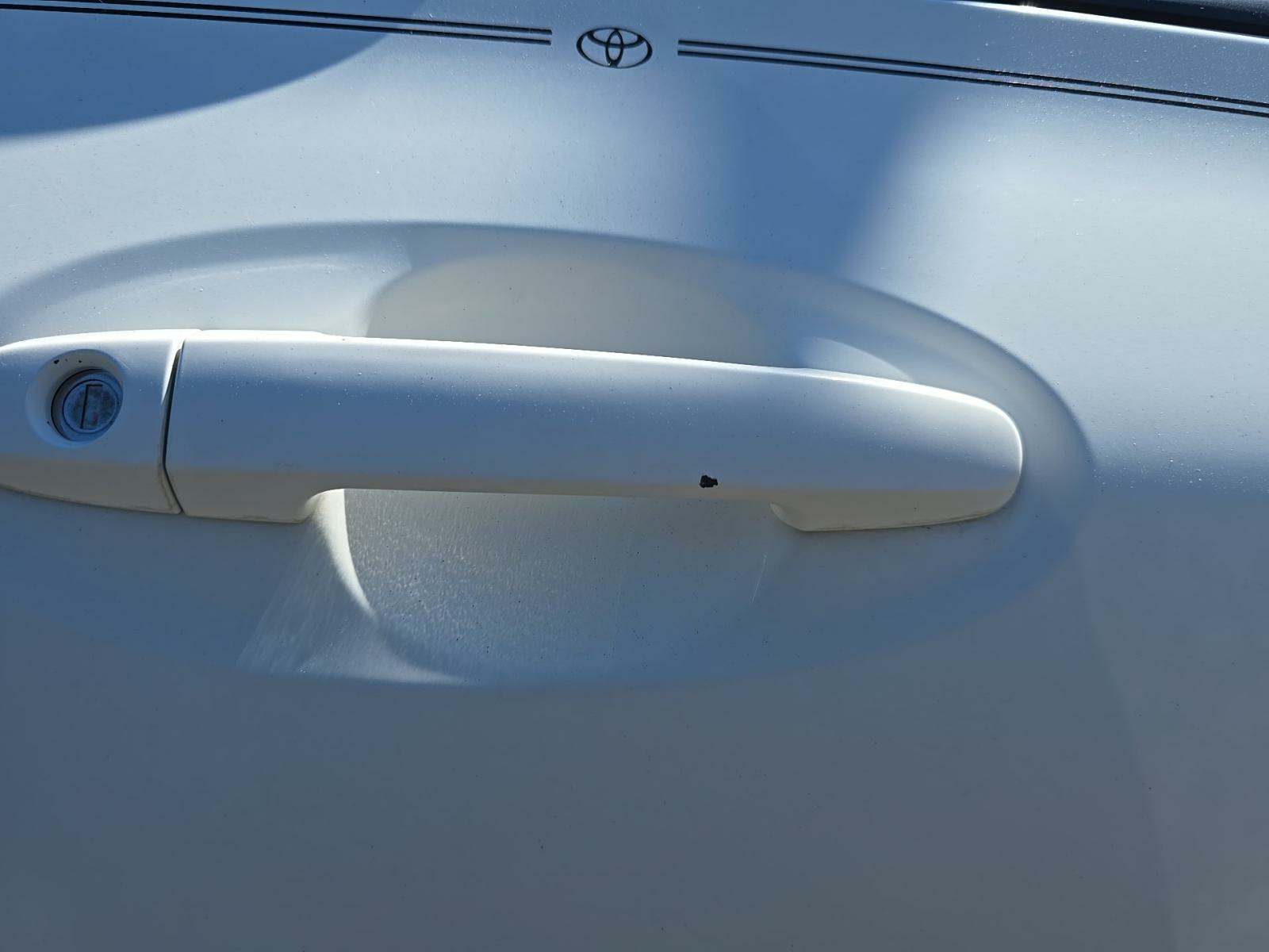 2010 Toyota Yaris Base FWD