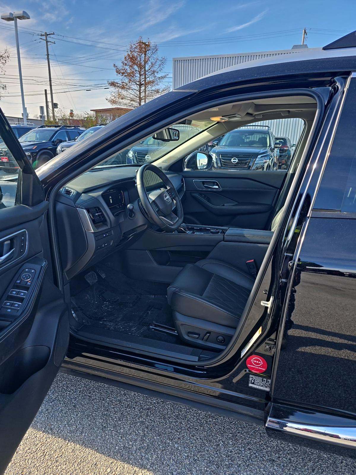 2025 Nissan Rogue Platinum AWD