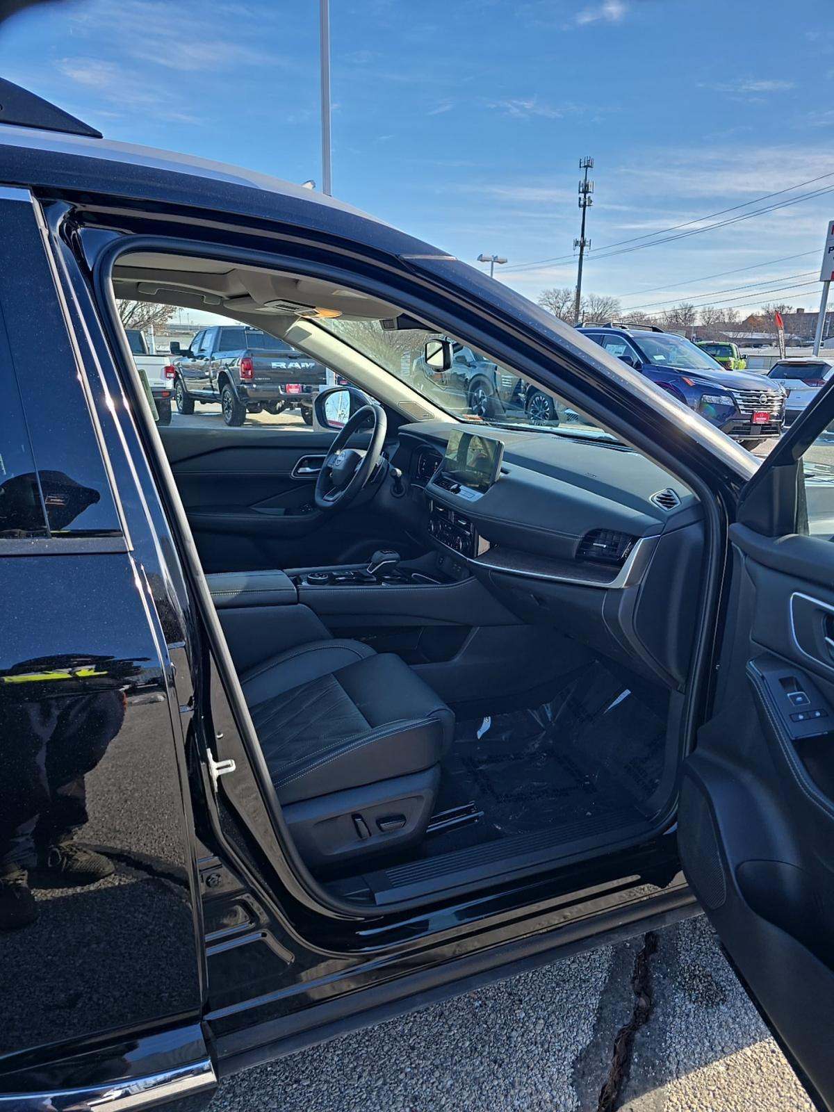 2025 Nissan Rogue Platinum AWD