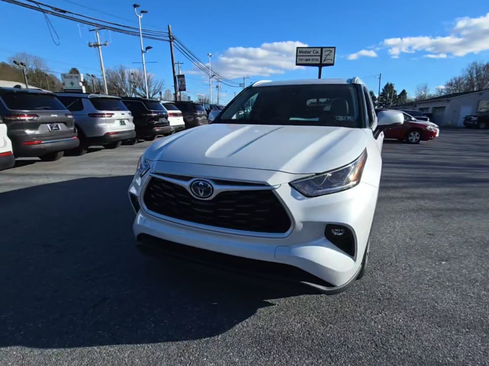 2022 Toyota Highlander Hybrid Bronze Edition AWD
