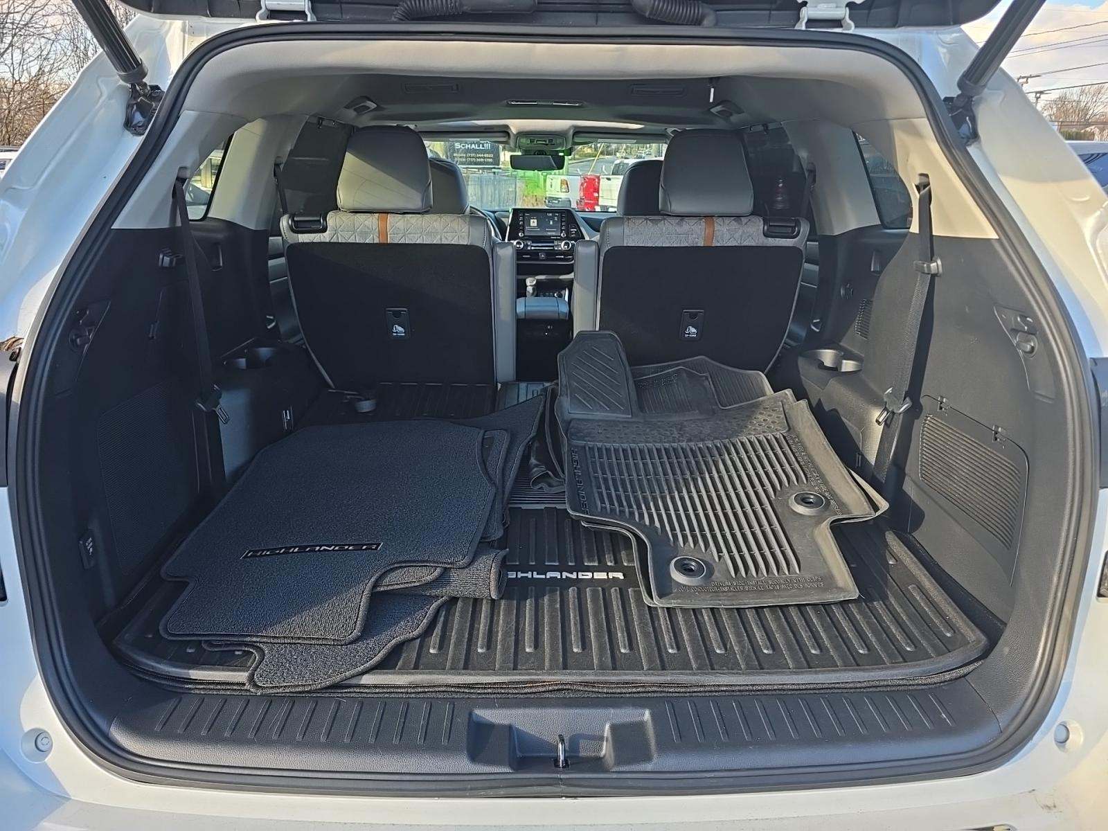 2022 Toyota Highlander Hybrid Bronze Edition AWD