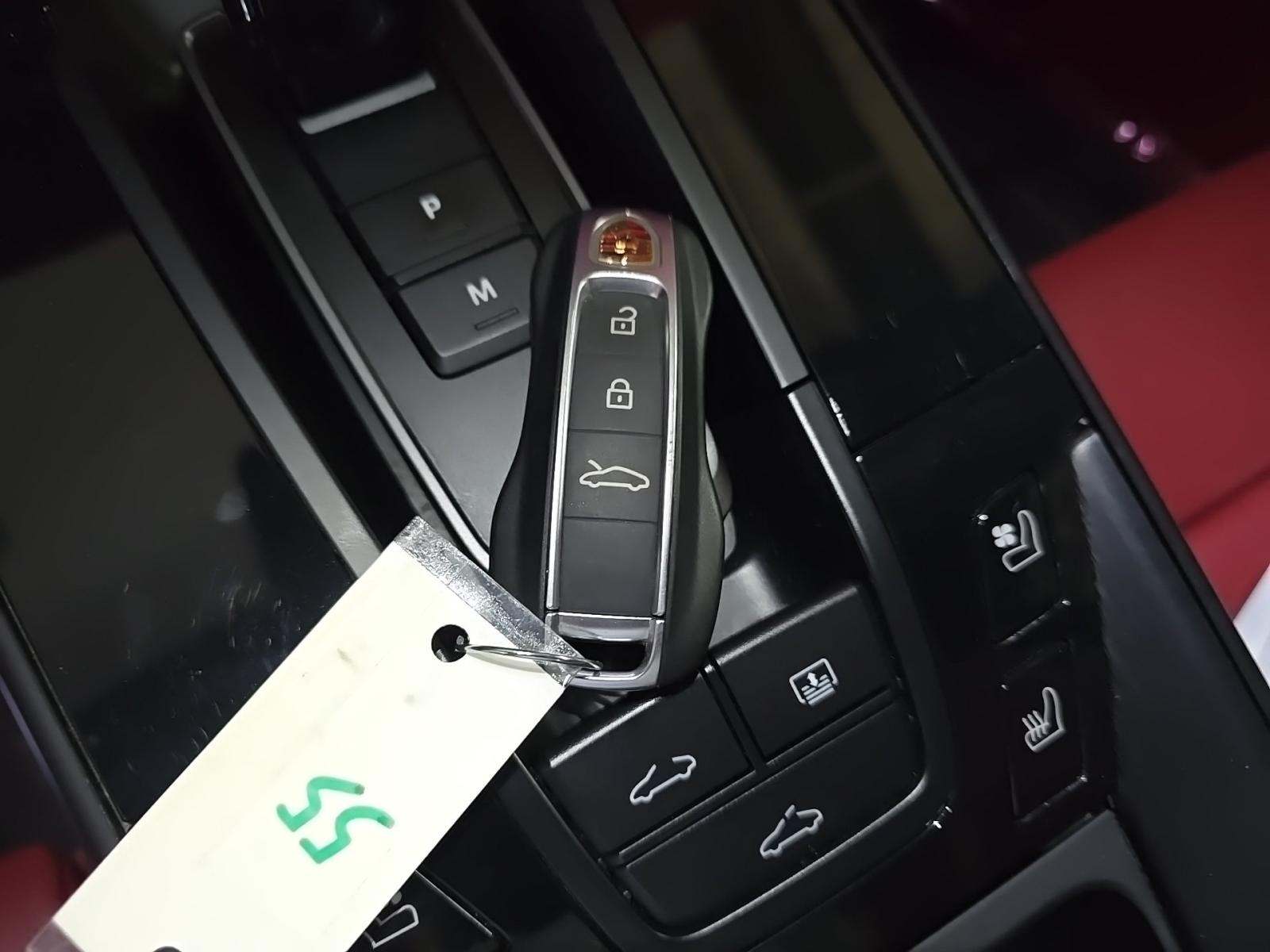 2022 Porsche 911 Carrera 4 GTS AWD