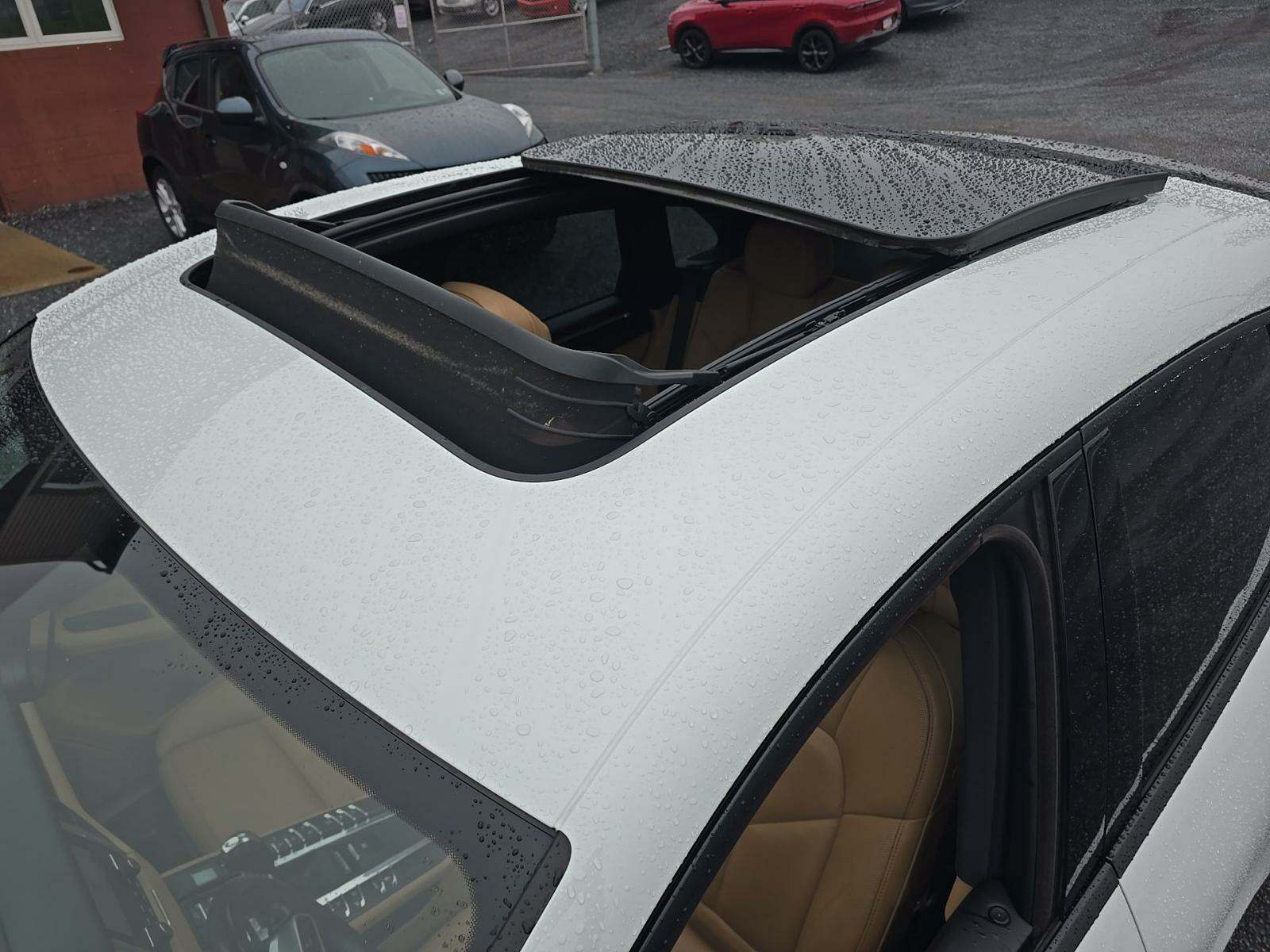 2017 Porsche Macan Base AWD