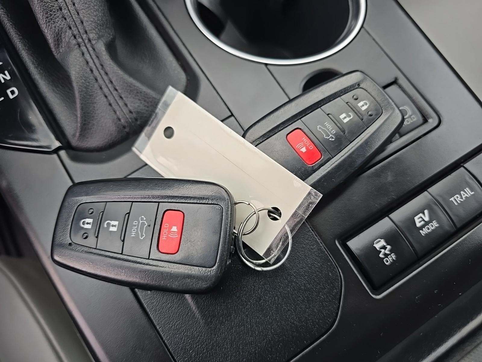 2021 Toyota Highlander Hybrid XLE AWD