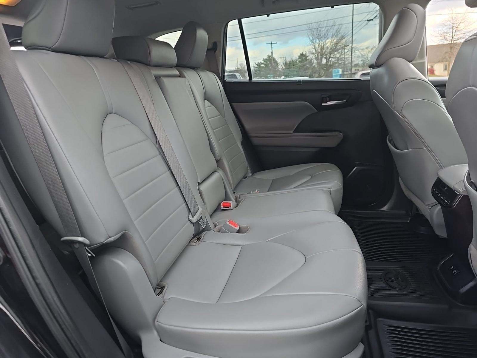 2021 Toyota Highlander Hybrid XLE AWD