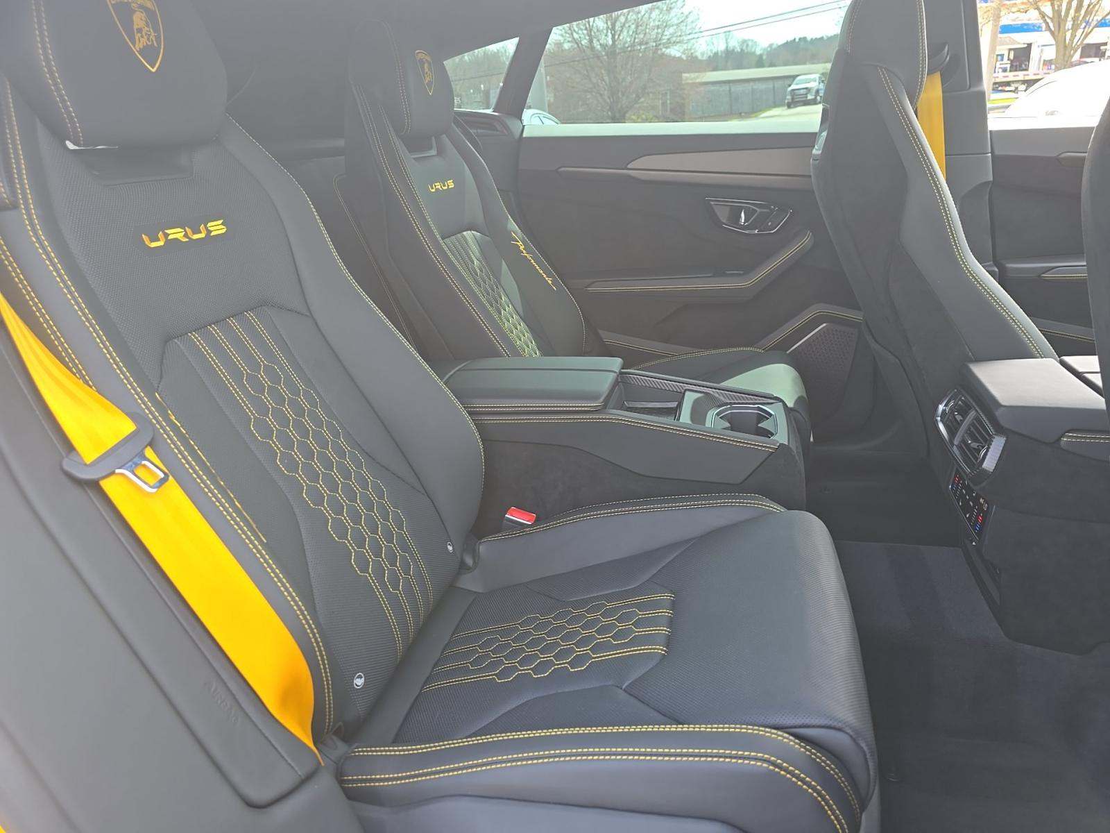 2023 Lamborghini Urus Performante AWD