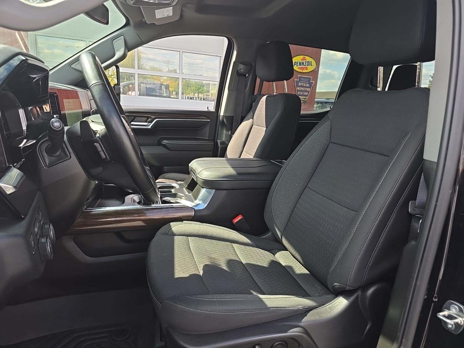 2024 Chevrolet Silverado 1500 RST AWD