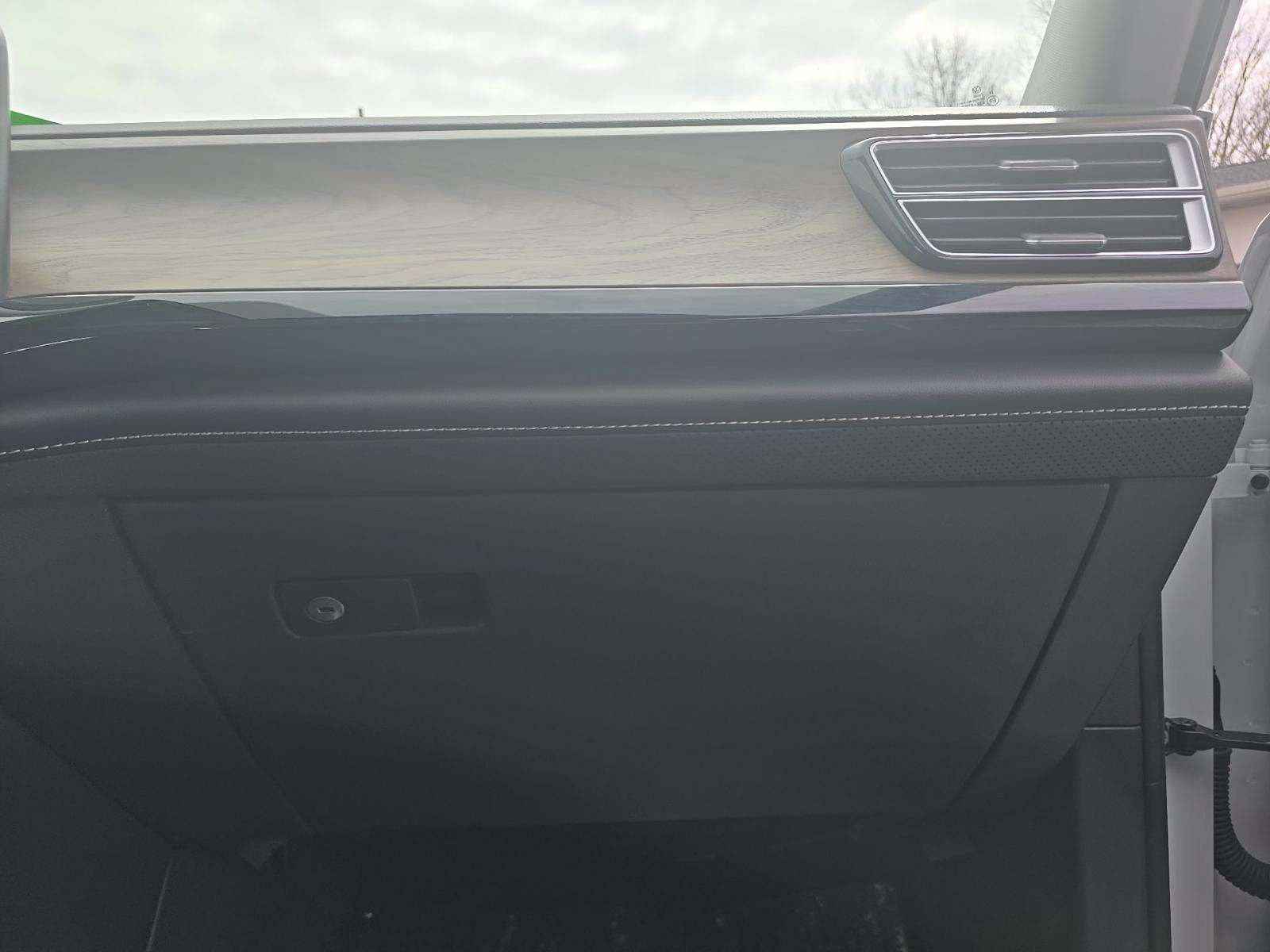 2024 Volkswagen Atlas 2.0T SE AWD