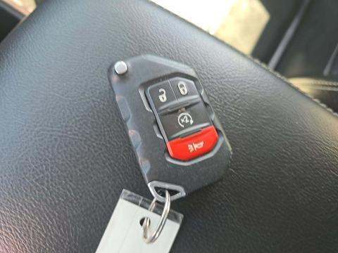 JEEP UNLIMITED SAHARA - 8