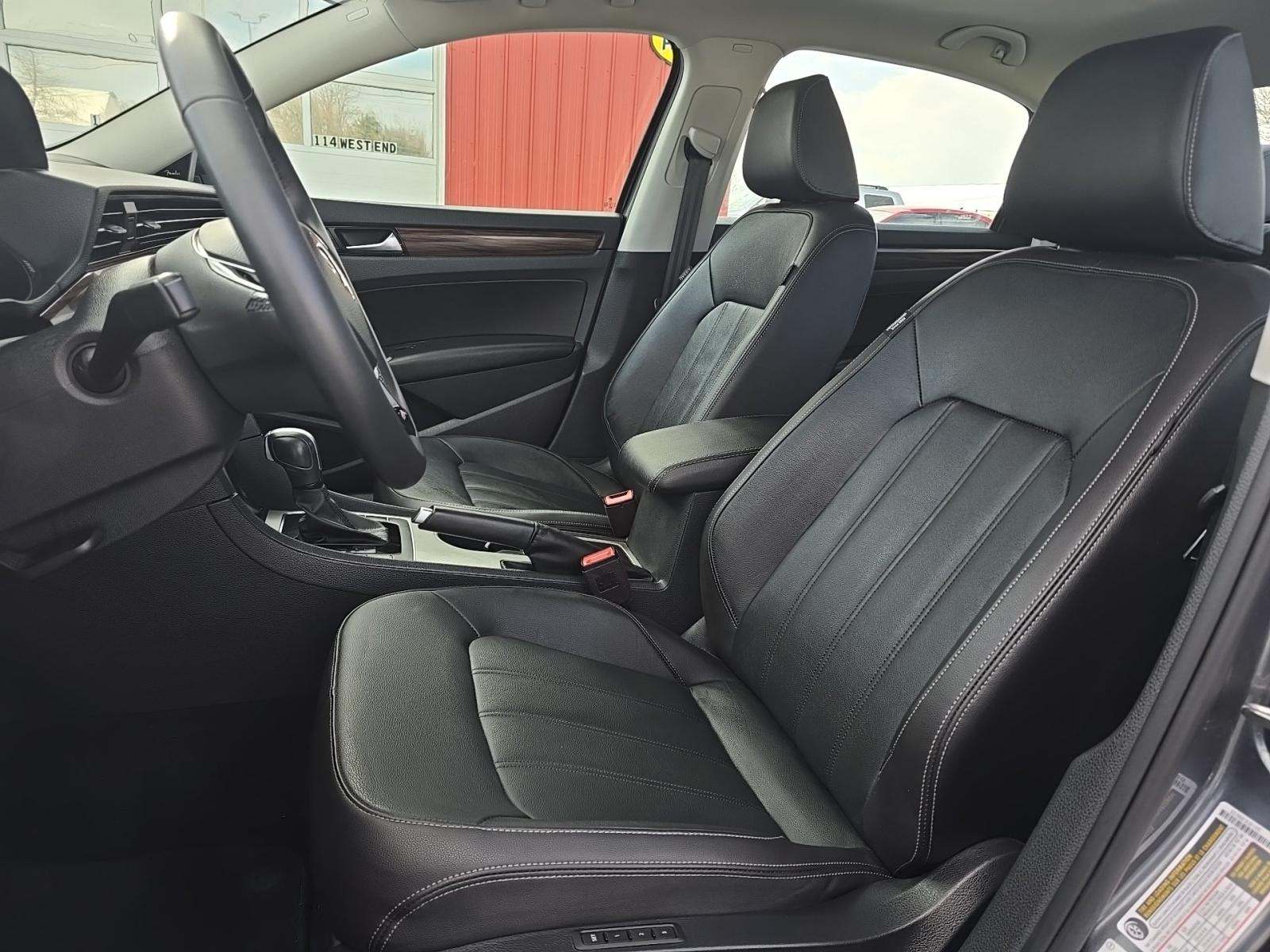 2022 Volkswagen Passat 2.0T Limited Edition FWD