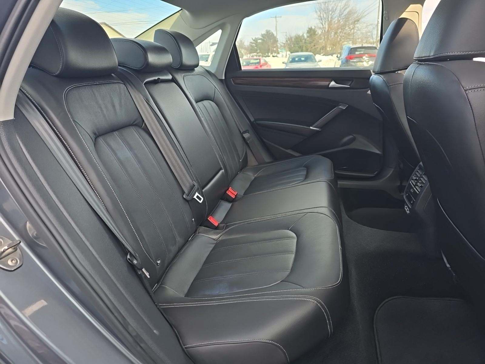 2022 Volkswagen Passat 2.0T Limited Edition FWD