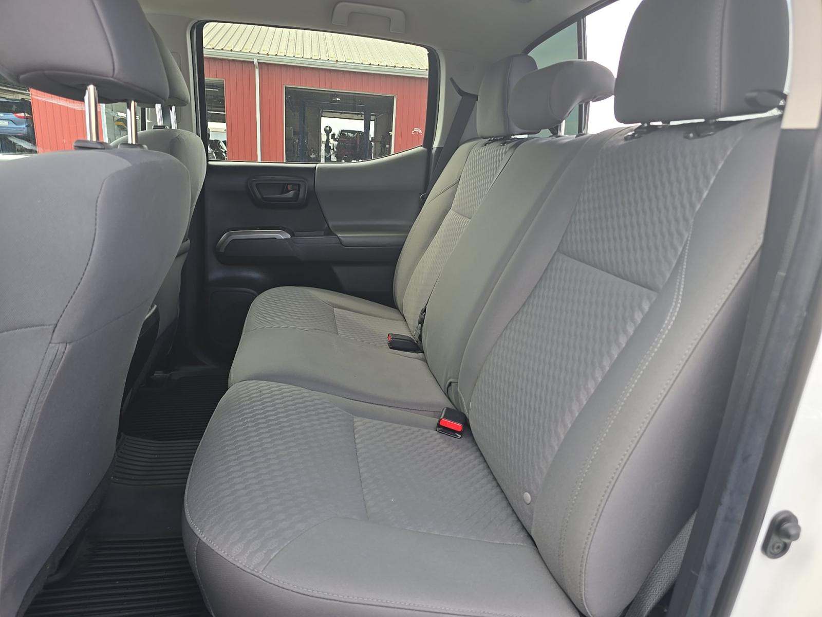 2022 Toyota Tacoma SR5 AWD