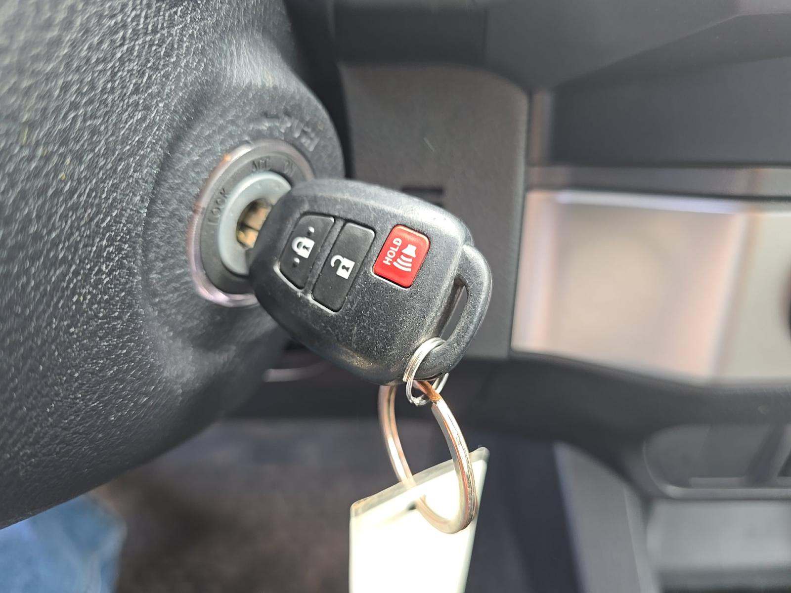 2022 Toyota Tacoma SR5 AWD