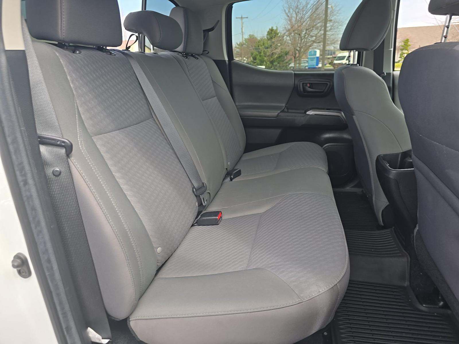 2022 Toyota Tacoma SR5 AWD