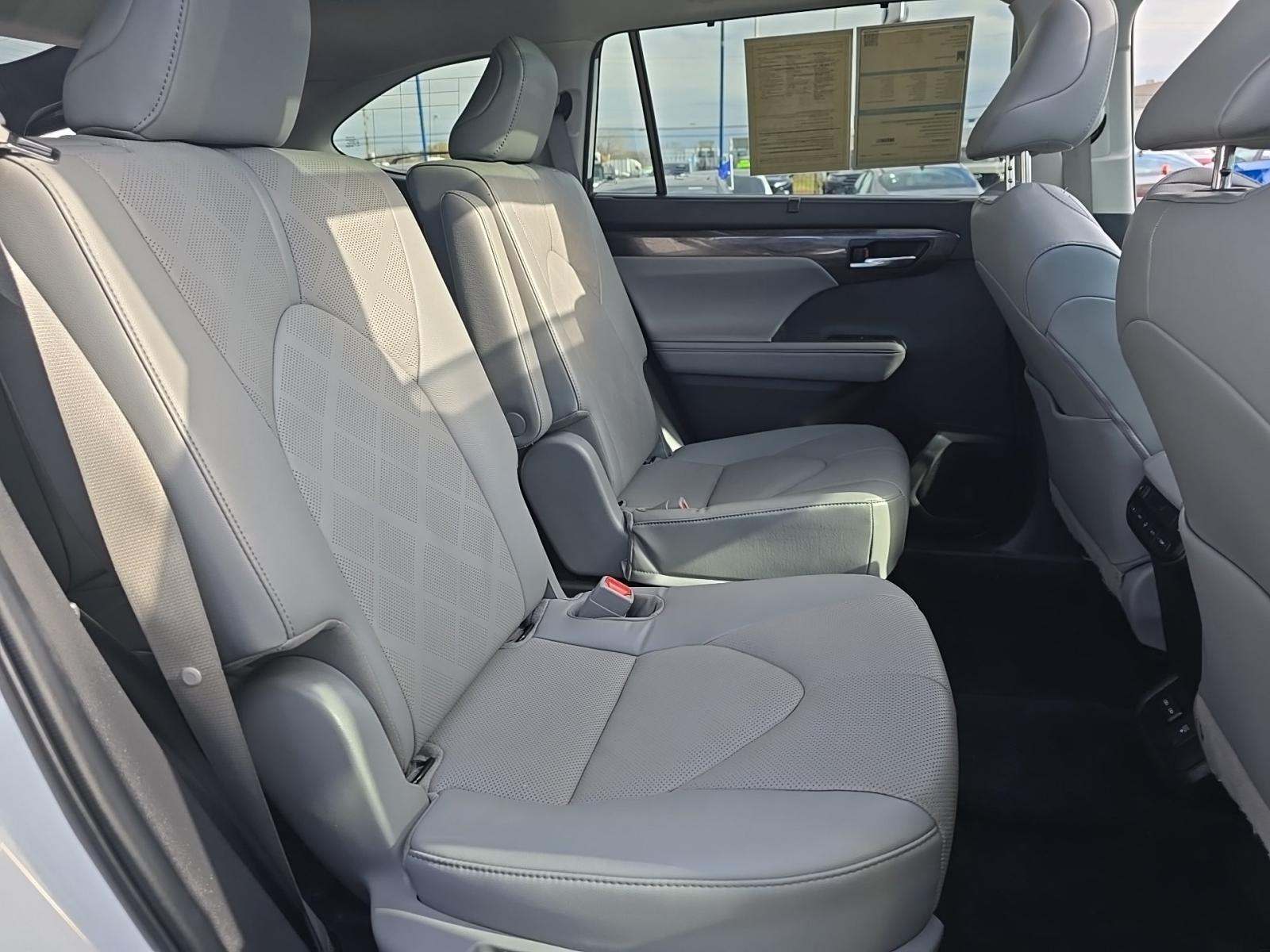 2022 Toyota Highlander Platinum AWD