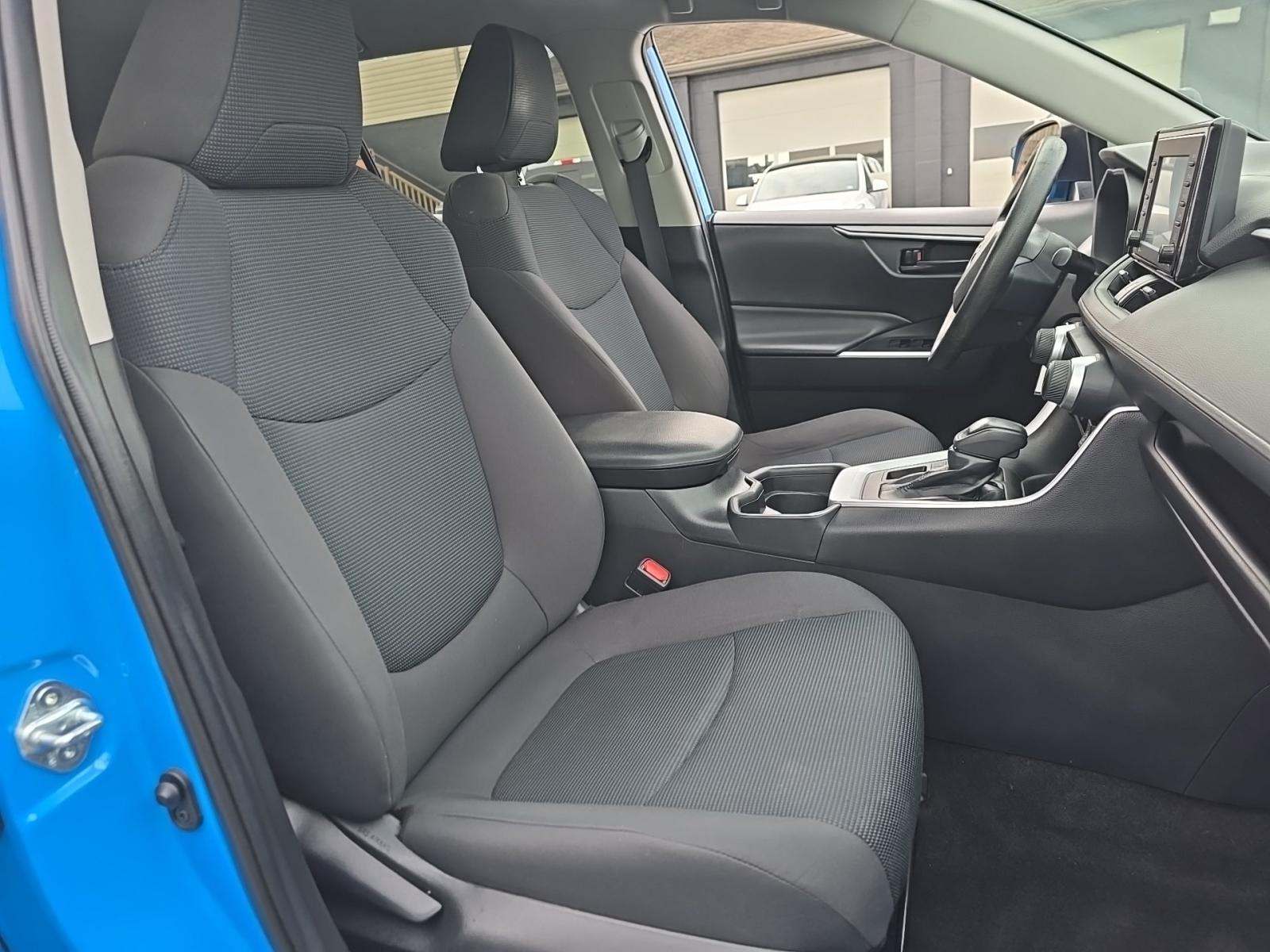 2021 Toyota RAV4 LE AWD