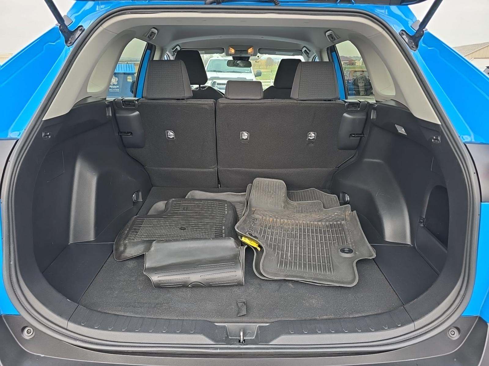 2021 Toyota RAV4 LE AWD