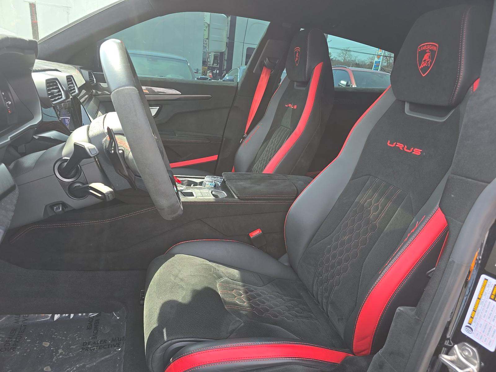 2023 Lamborghini Urus Performante AWD