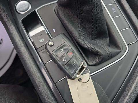 2020 Volkswagen Tiguan 2.0T SE FWD