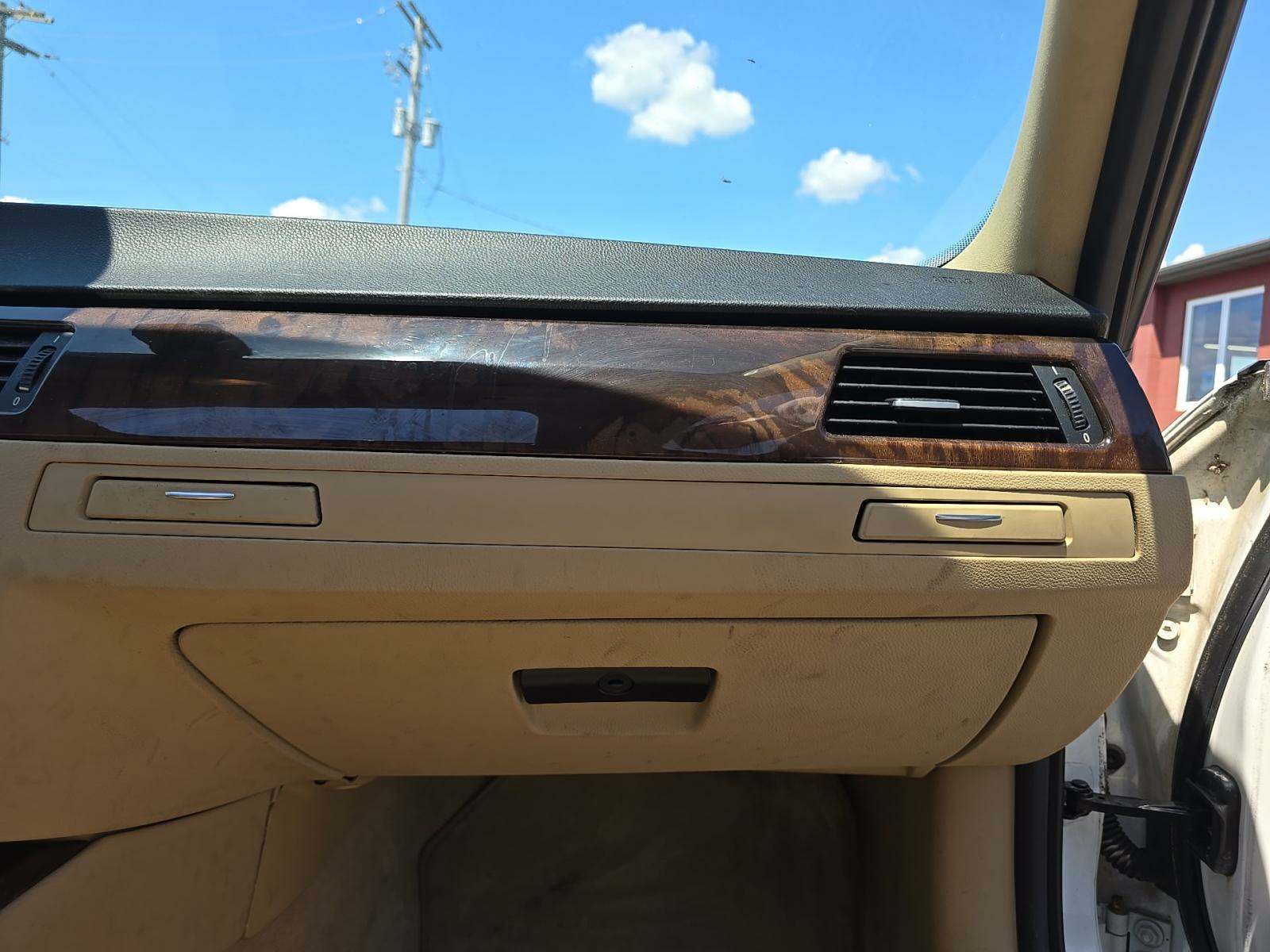 2011 BMW 3 Series 328i RWD