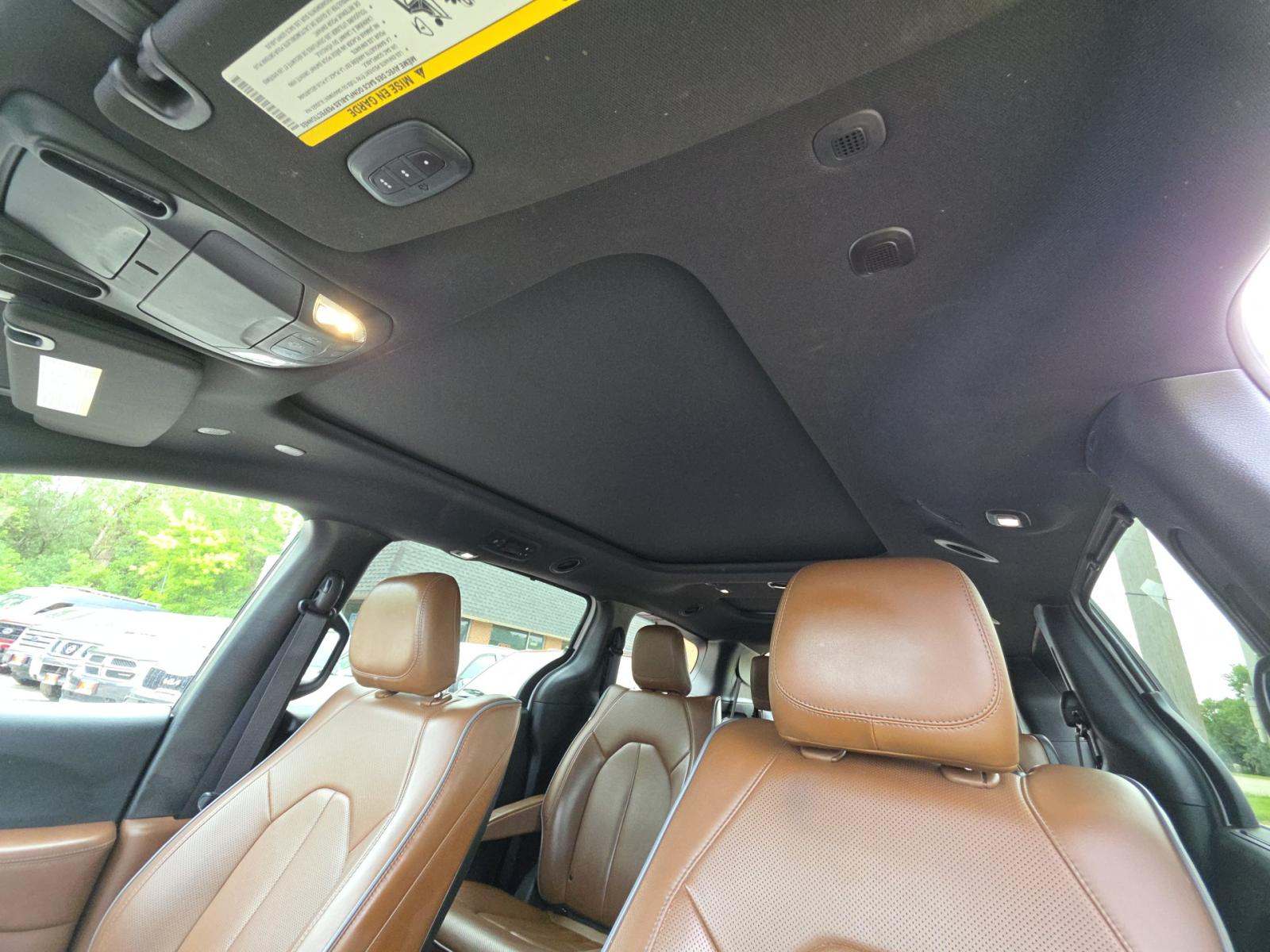 2021 Chrysler Pacifica Hybrid Limited FWD