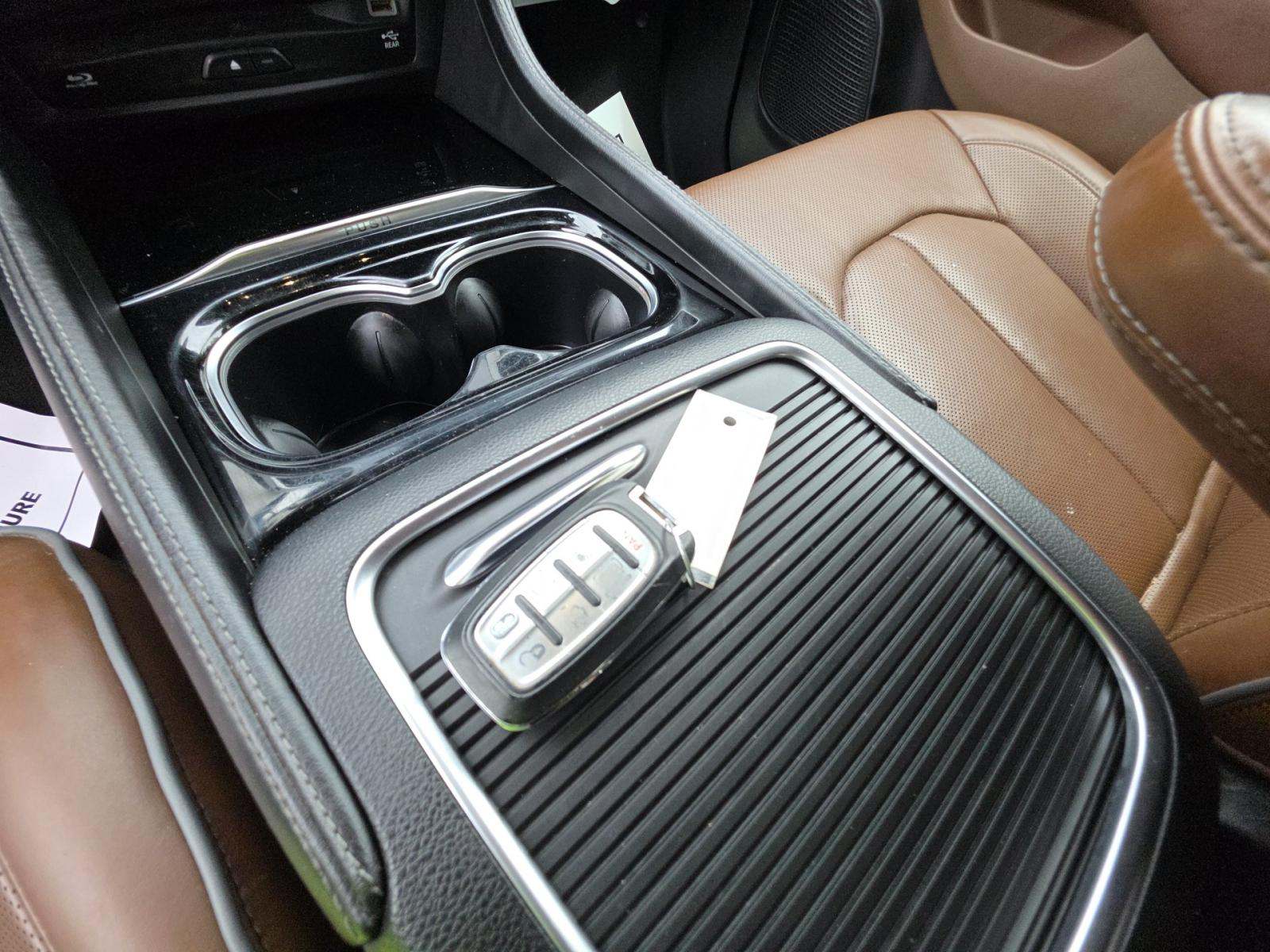 2021 Chrysler Pacifica Hybrid Limited FWD