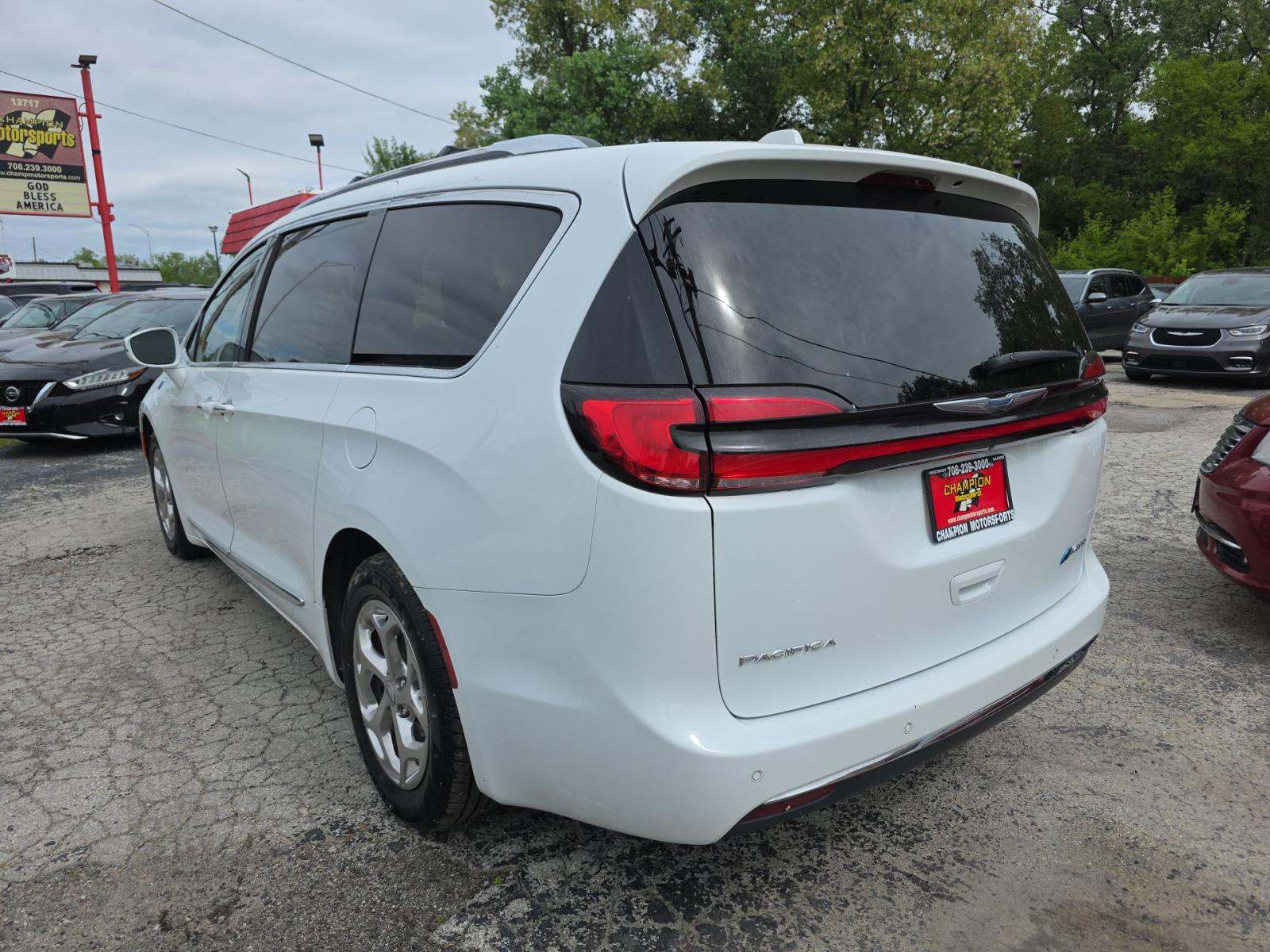 2021 Chrysler Pacifica Hybrid Limited FWD