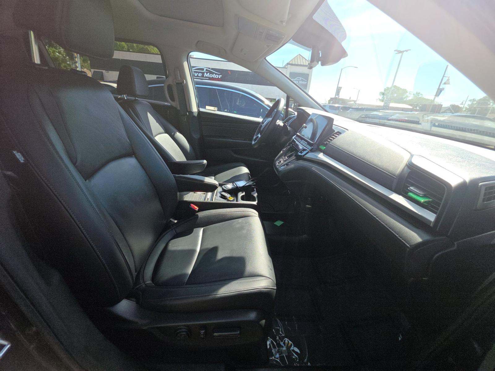 2025 Honda Odyssey EX-L FWD
