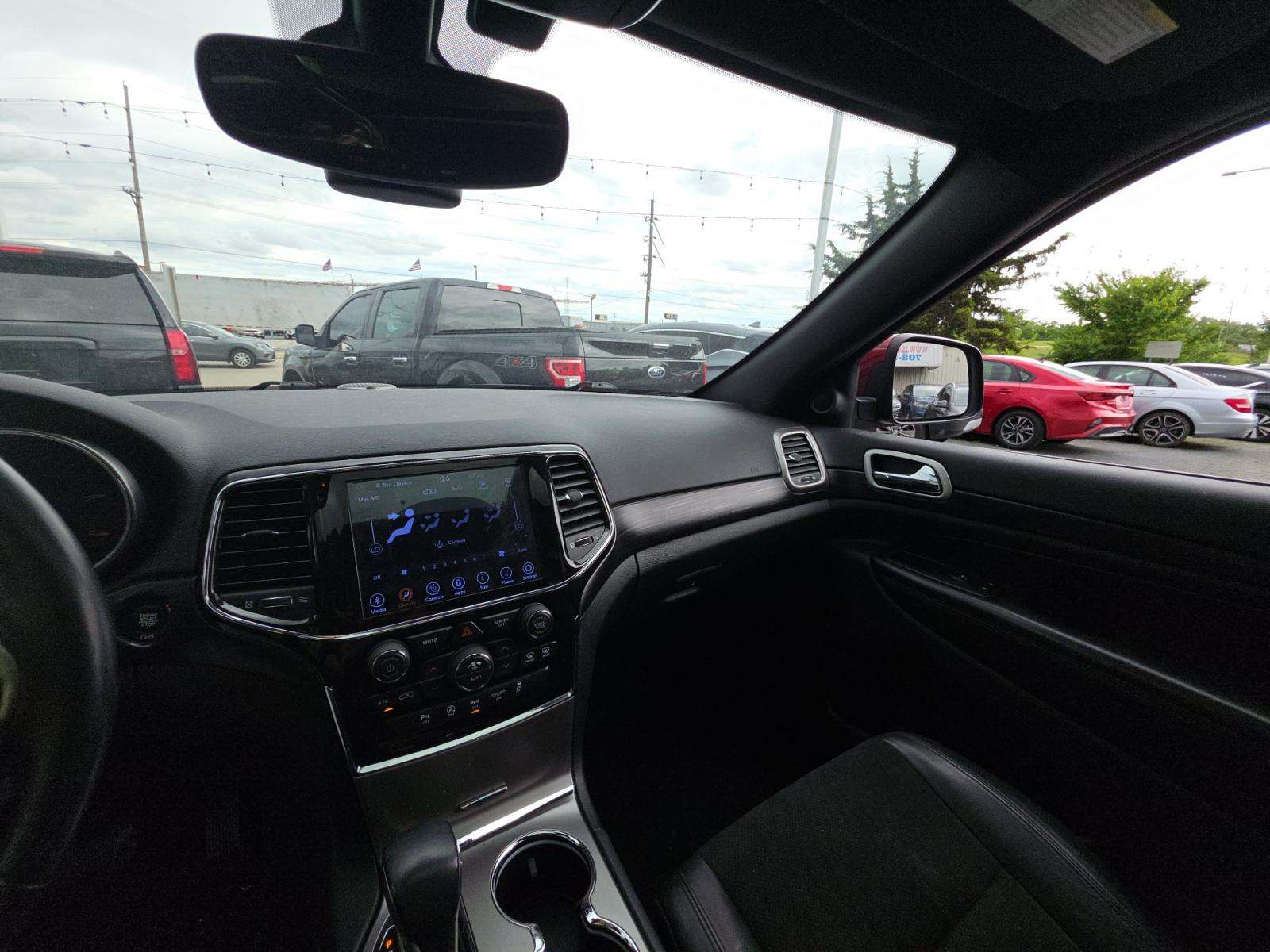 2020 Jeep Grand Cherokee Laredo Altitude Edition AWD