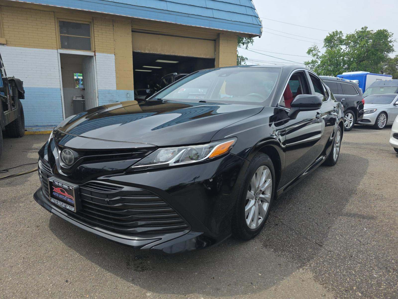 TOYOTA CAMRY - 1