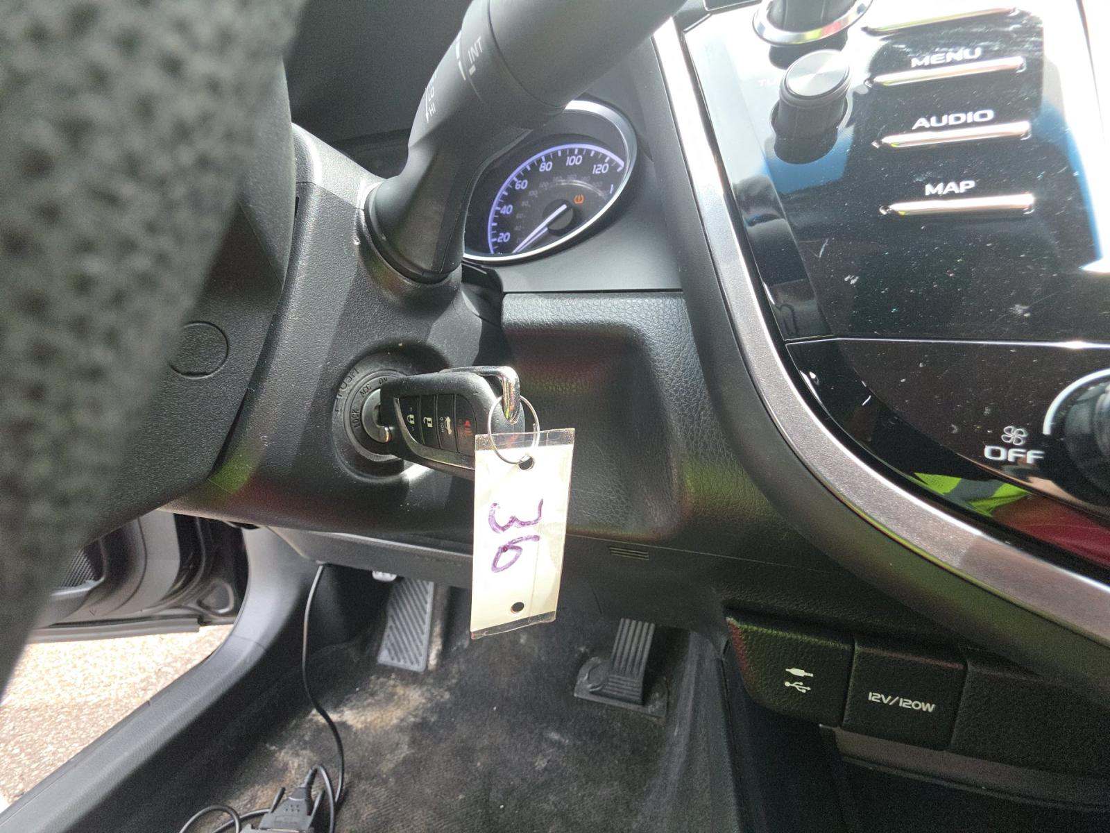 TOYOTA CAMRY - 8