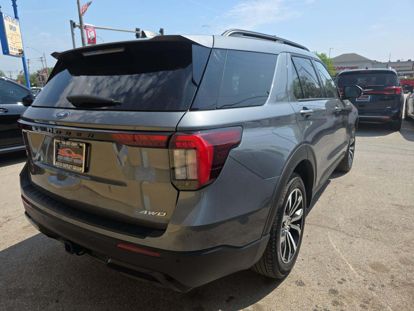 FORD EXPLORER - 3