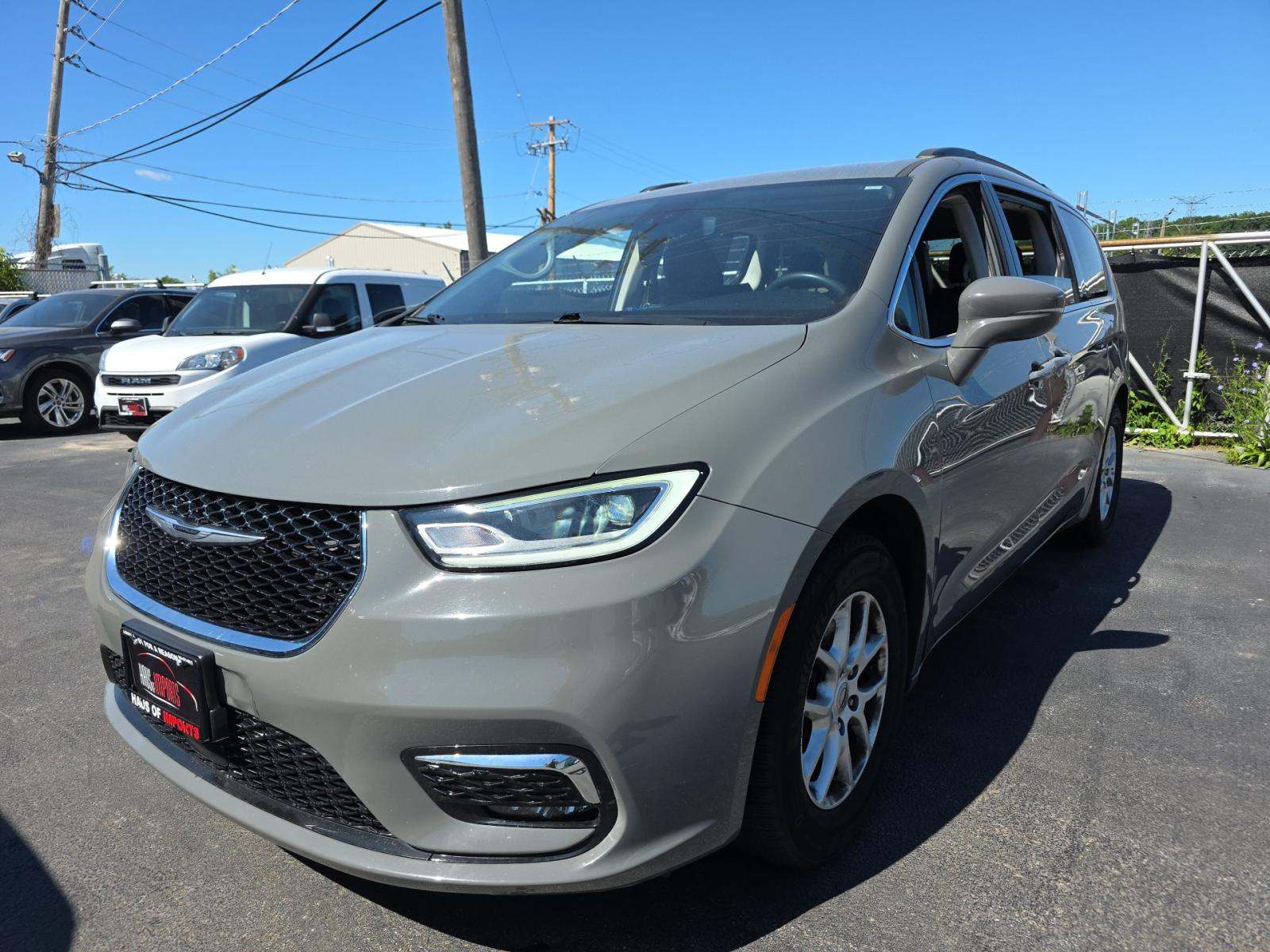 2022 Chrysler Pacifica Touring L FWD
